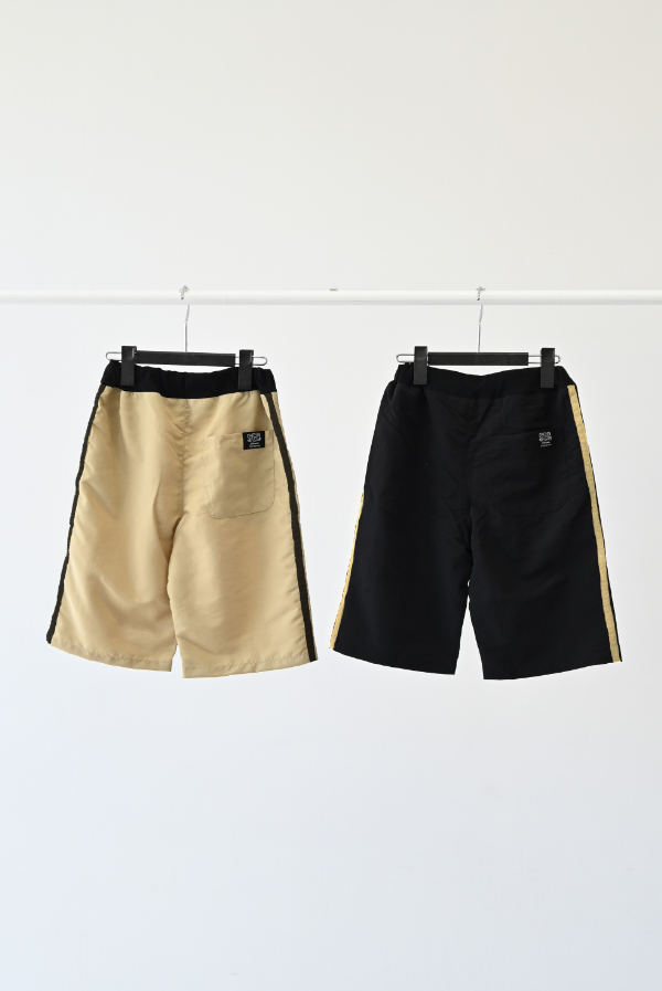 ラインハーフパンツ